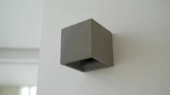 Lindby Jayden lámpara de pared en forma angular