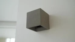 Lindby Jayden lámpara de pared en forma angular
