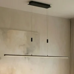 Lindby lámpara colgante LED Arneja, negra, CCT, regulable en altura