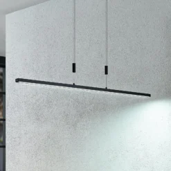 Lindby lámpara colgante LED Arneja, negra, CCT, regulable en altura