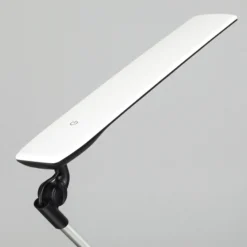 Lindby Lámpara de mesa LED Felipe, negra, base de pinza