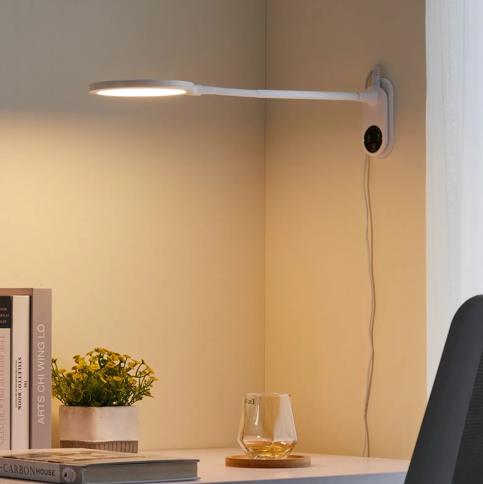 Lindby Lámpara de mesa LED Valtaria, blanca, CCT, atenuable