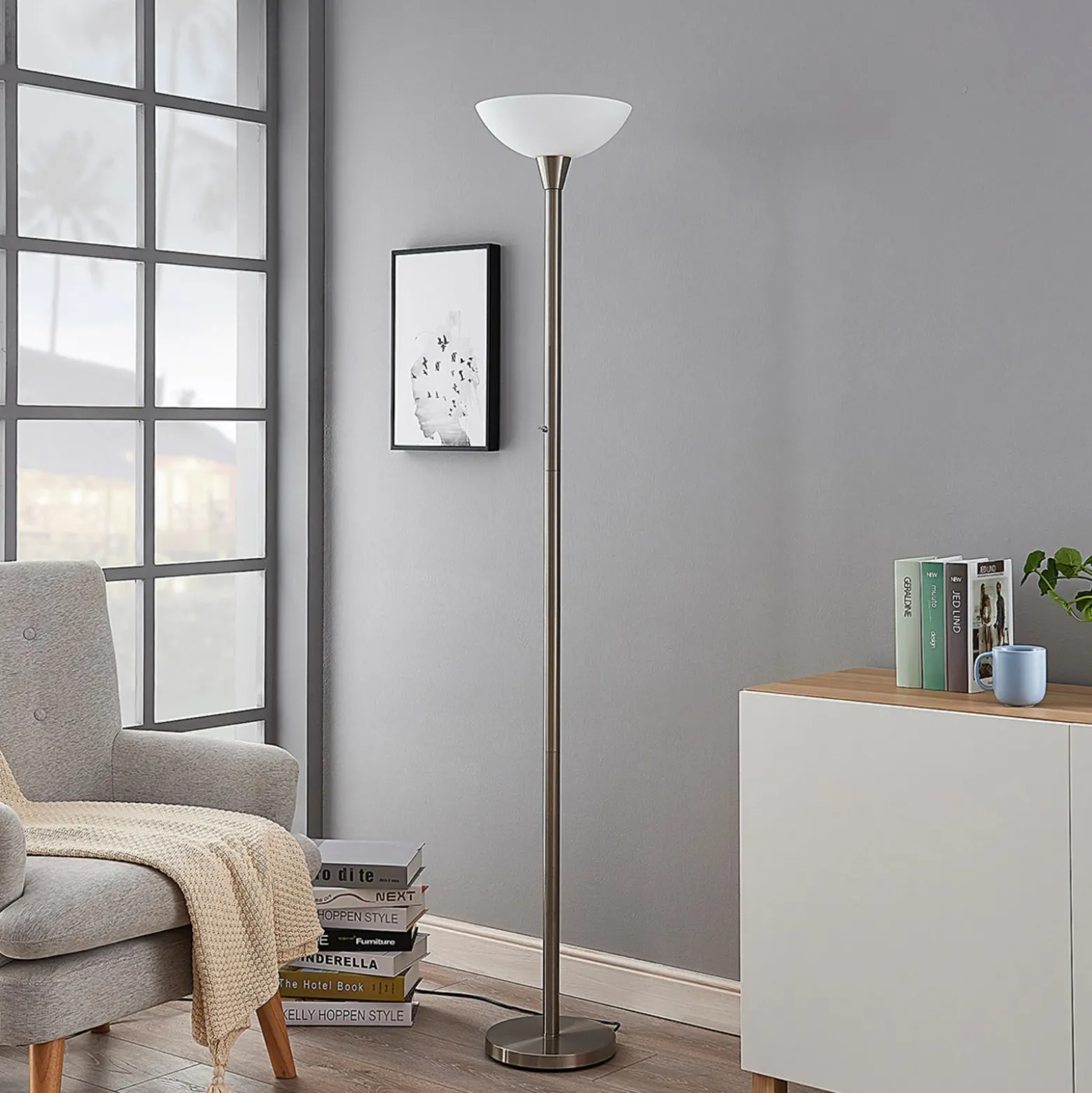 Lindby lámpara de pie Ignacia, color níquel, vidrio, 180 cm, E27