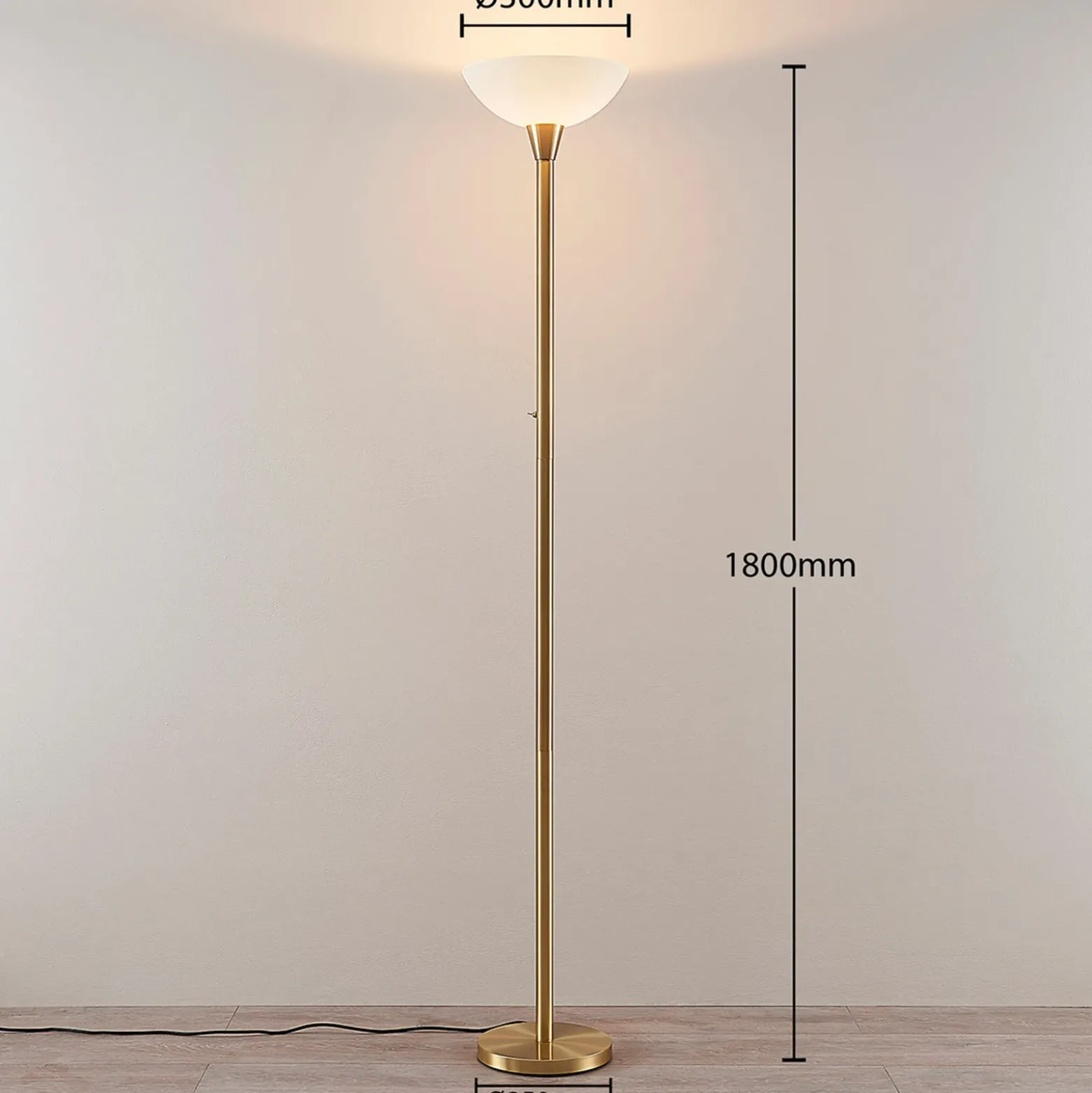 Lindby lámpara de pie Ignacia, color latón, cristal, 180 cm, E27