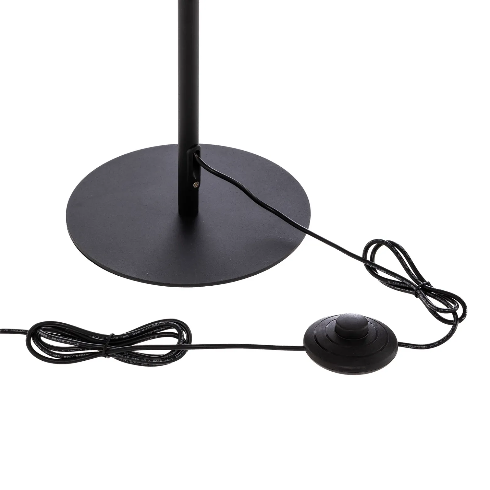 Lindby Lámpara de pie LED Munja, negra, de metal, atenuable