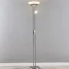 Lindby lámpara de pie LED Yveta, color níquel, metal, atenuable