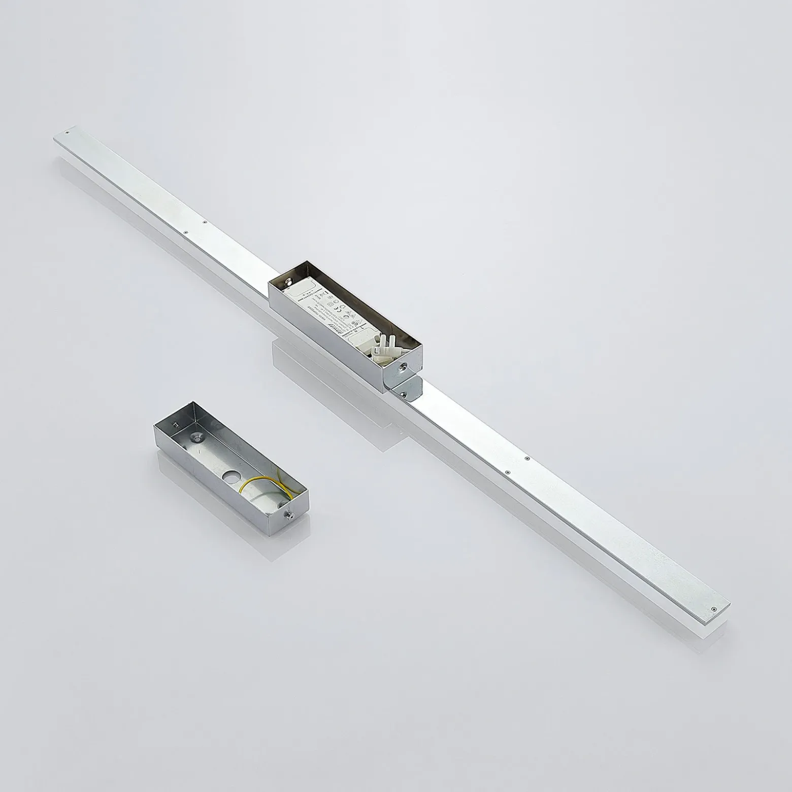 Lindby Lámpara de techo LED para baño Levke, 100 cm, atenuable, IP44