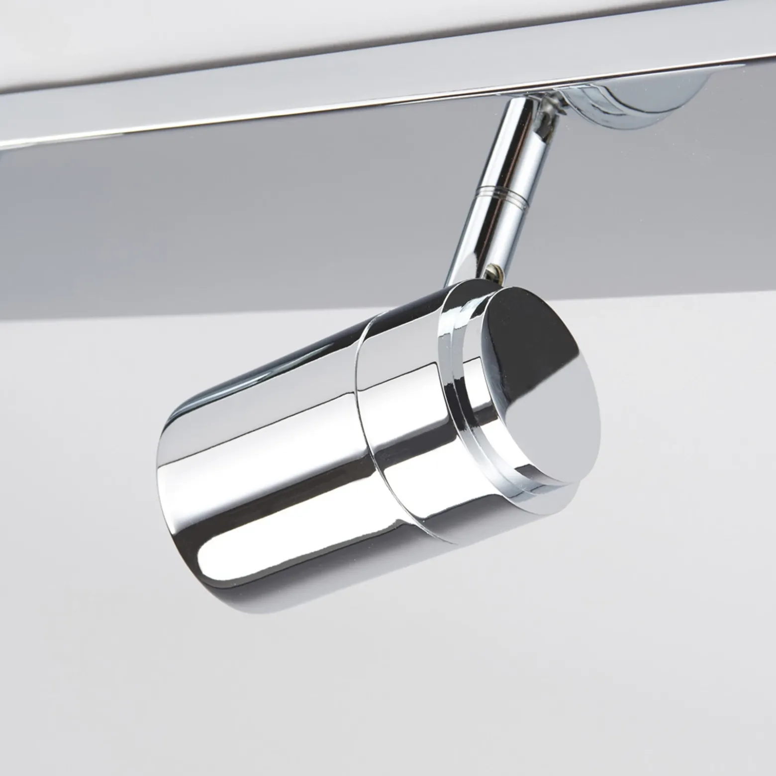 Lindby lámpara de techo para baño Dejan, 85 cm, 4 luces, cromo, IP44