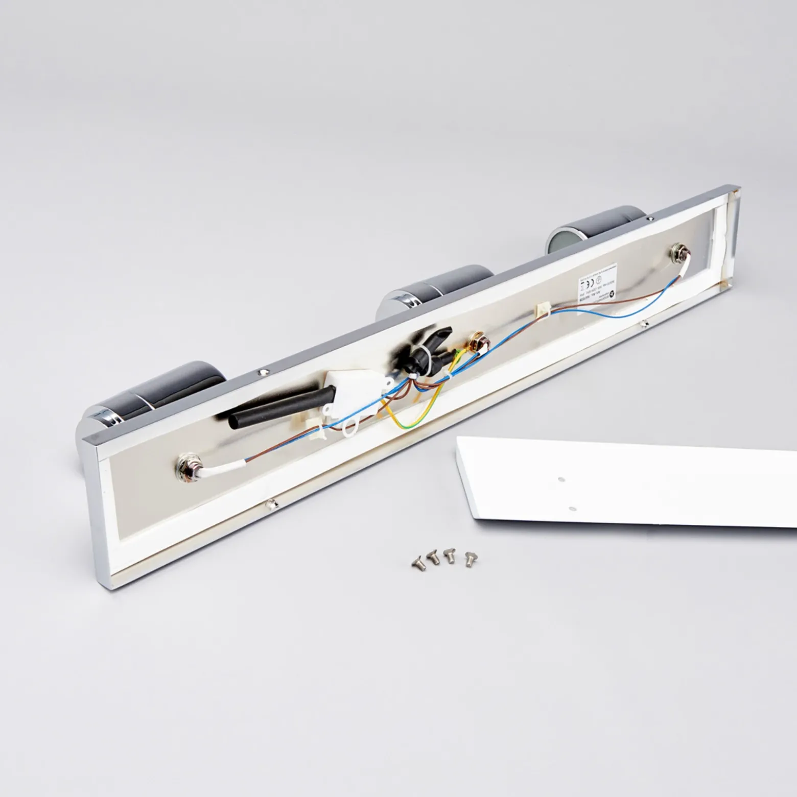 Lindby lámpara de techo para baño Dejan, 65 cm, 3 luces, cromo, IP44