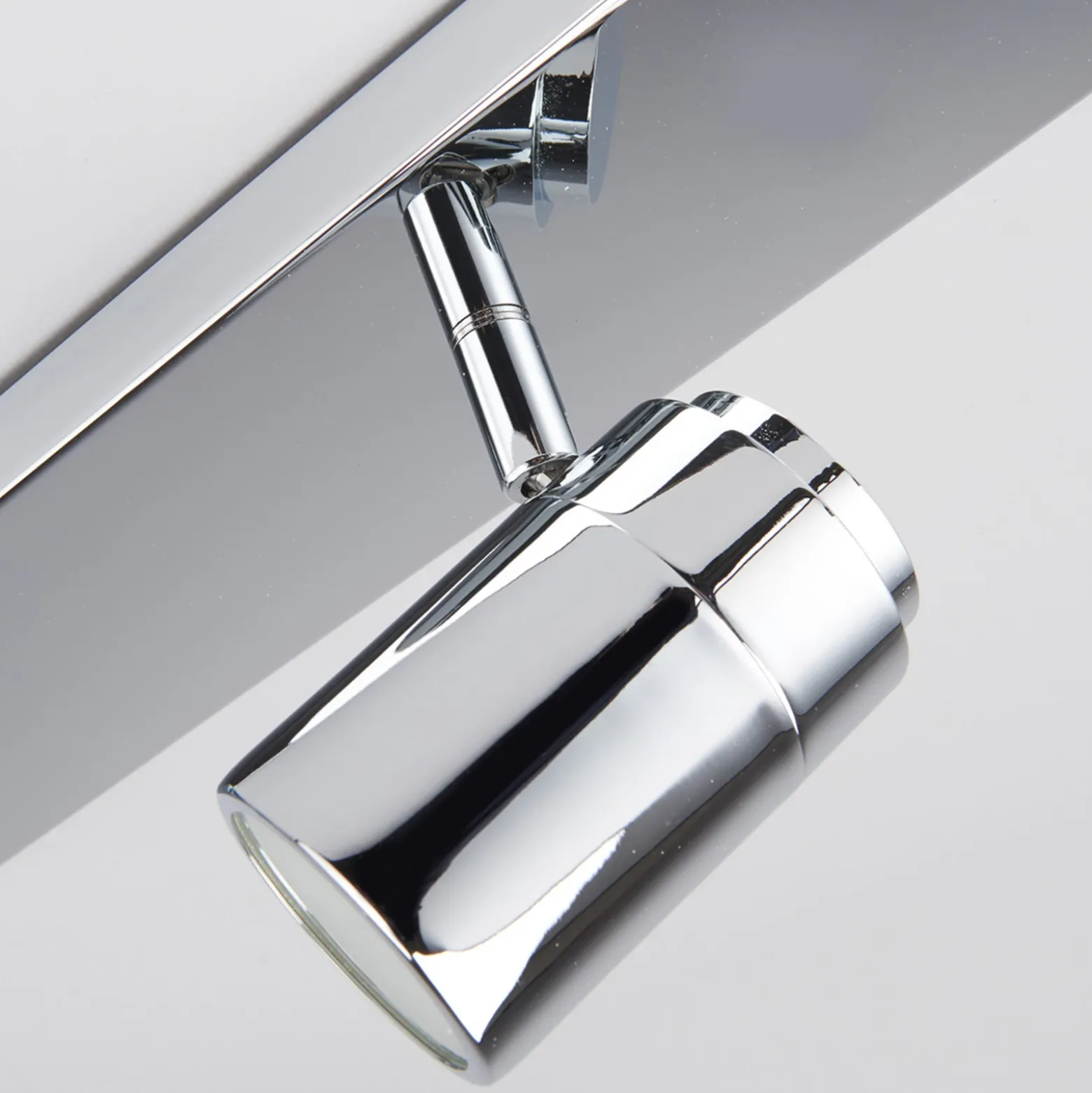 Lindby lámpara de techo para baño Dejan, 85 cm, 4 luces, cromo, IP44