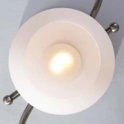 Lindby lámpara de techo Svean, 3 luces, níquel/blanco, cristal, longitud 60 cm