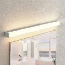 Lindby Lámpara LED para cuarto de baño Klea, 90 cm, cromo, metal, IP44