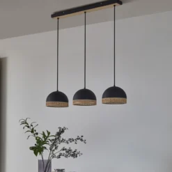 Lindby Lonnaris colgante, ratán, negro, 3 luces