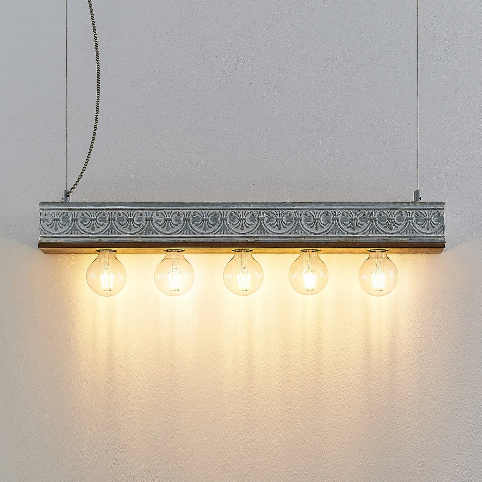 Lindby Mella colgante, motivo ornamental, 5 luces