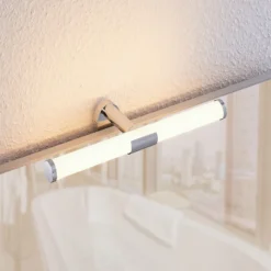 Lindby Naili lámpara de espejo LED, cromo