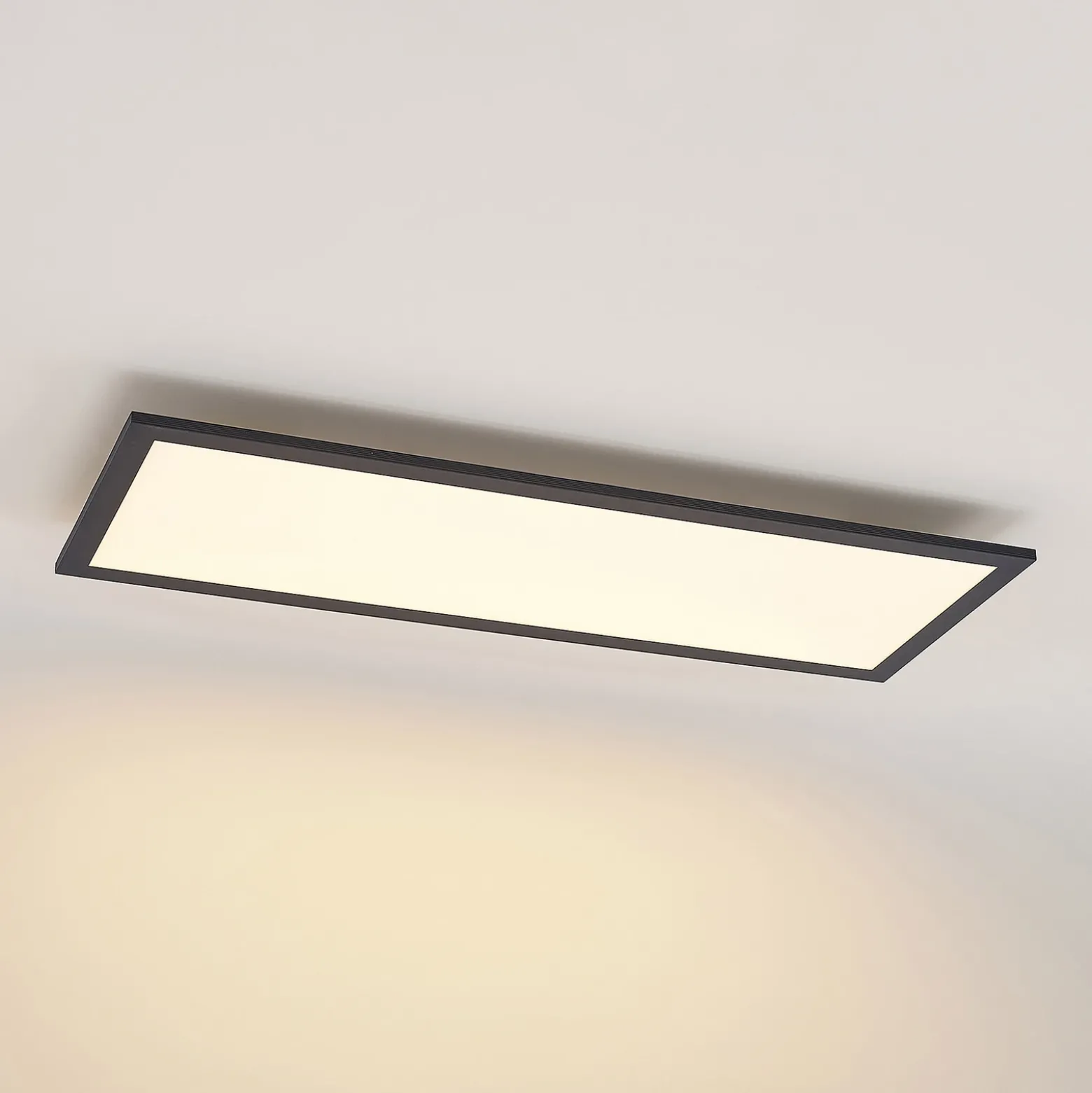 Lindby Panel LED Nelios, 80 x 30 cm, CCT, negro, metal