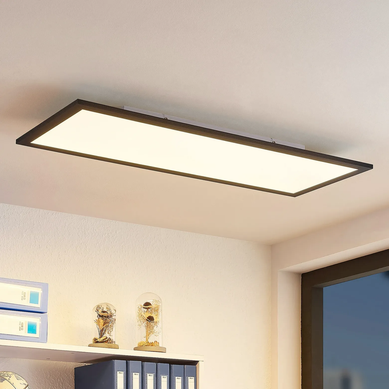 Lindby Panel LED Nelios, 80 x 30 cm, CCT, negro, metal