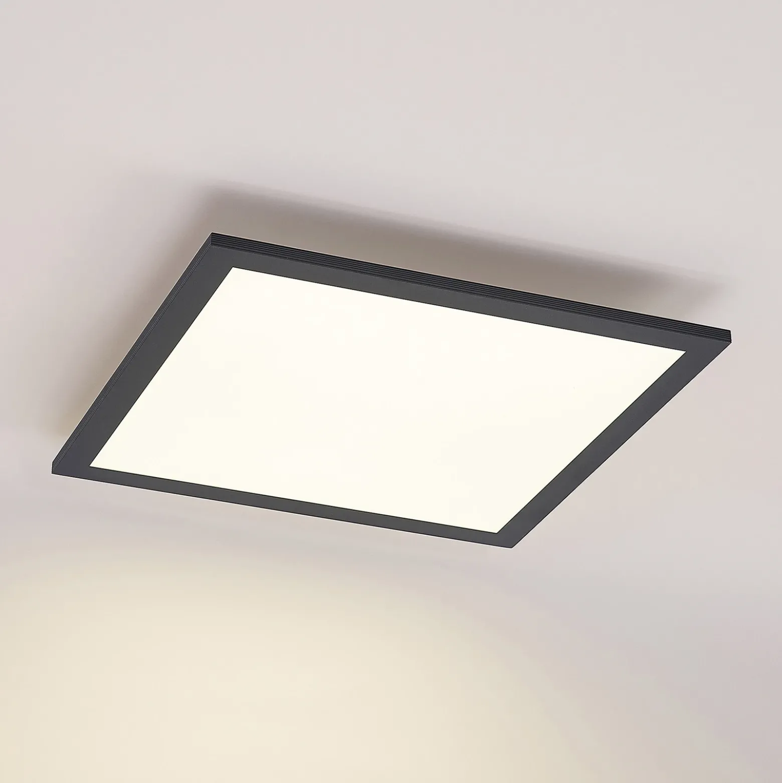 Lindby Panel LED Nelios, 40 x 40 cm, 4.000 K, negro, metal