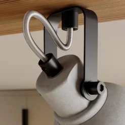 Lindby Spot Mitis, 70 cm, 4 luces, gris, madera, hormigón, GU10