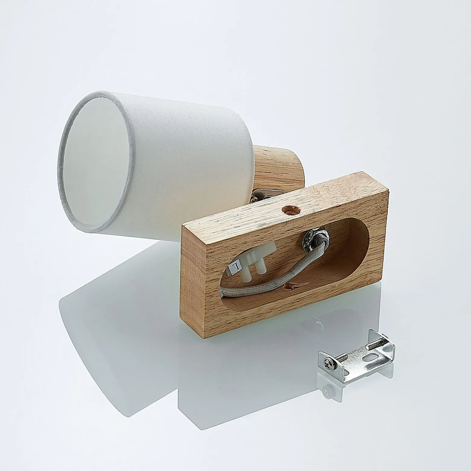Lindby Spot Wanessa, madera, blanco, E14, 14 cm, ajustable