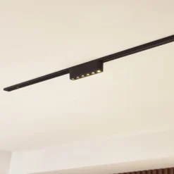 Lindby tira LED 48V Lumaro, negro,6 puntos,2,4cm,atenuable