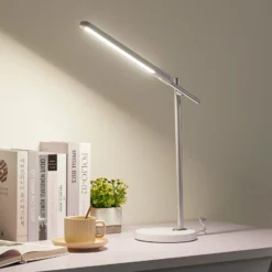 Lindby Valtorin Lámpara de mesa LED, blanca