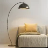 Lámpara arqueada Jonera de Lindby, gris, metal, E27, 185 cm de altura
