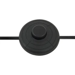 Lámpara arqueada Lindby Triangolo, negra, altura 195 cm, metal E27
