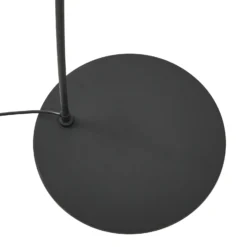 Lámpara arqueada Lindby Triangolo, negra, altura 195 cm, metal E27