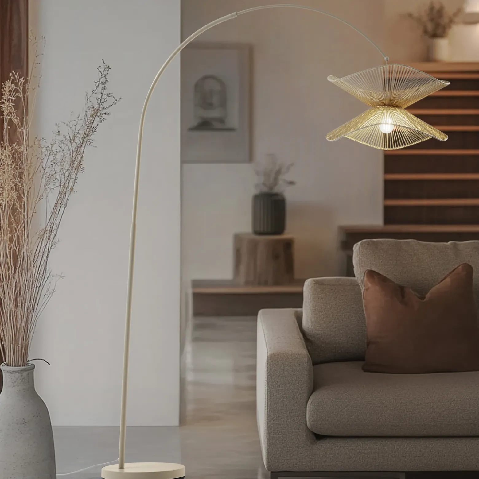 Lámpara arqueada Lindby Valdorin, beige, papel, 195 cm, IP20