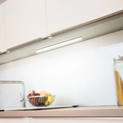 Lámpara bajo mueble Cabinet Light Swing Sensor