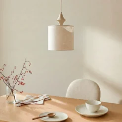 Lámpara colgante Amura, beige/arena, tela, Ø 25 cm, E27