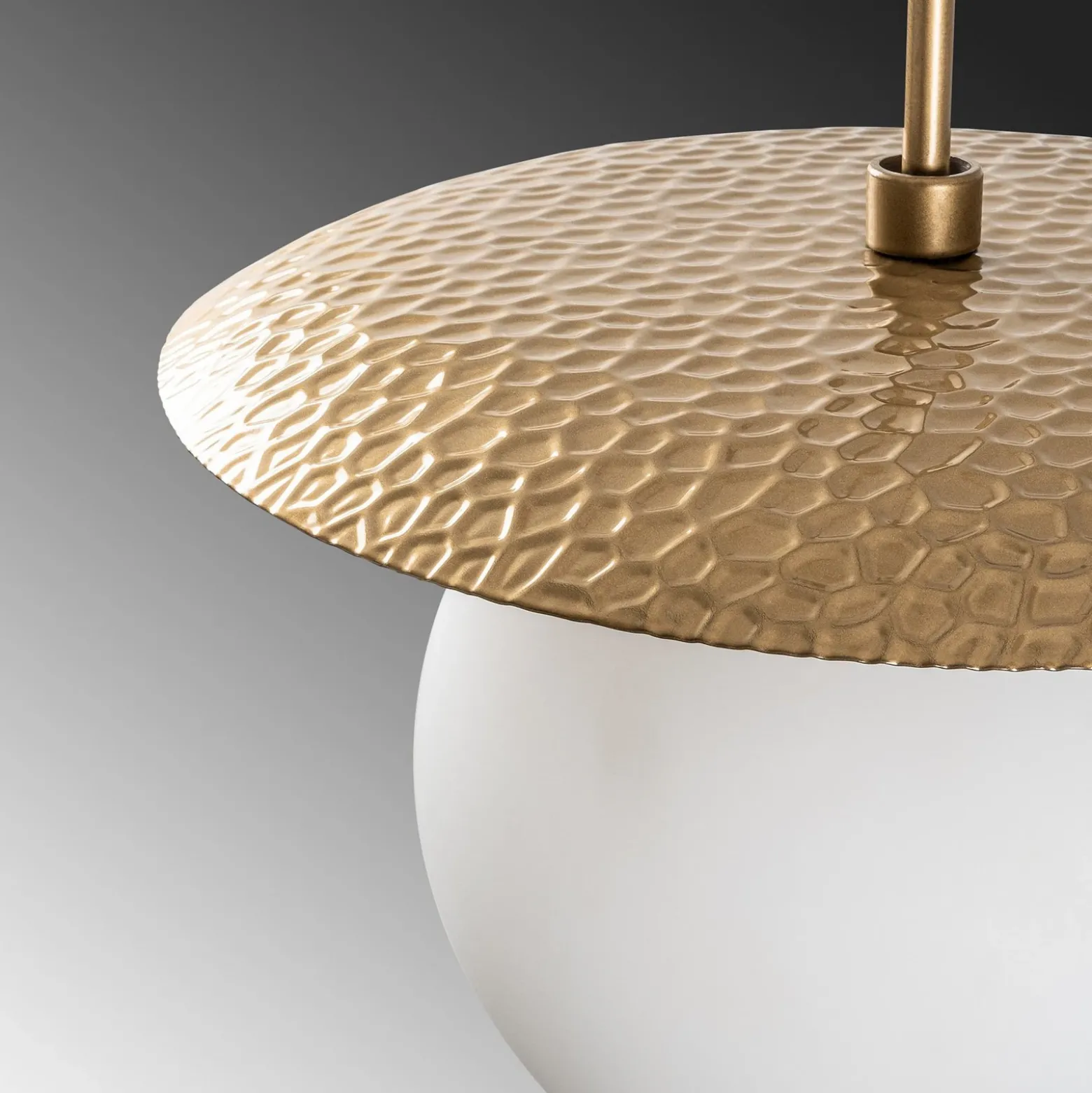 Lámpara colgante Anemon, dorada, cristal, Ø 30 cm, E27
