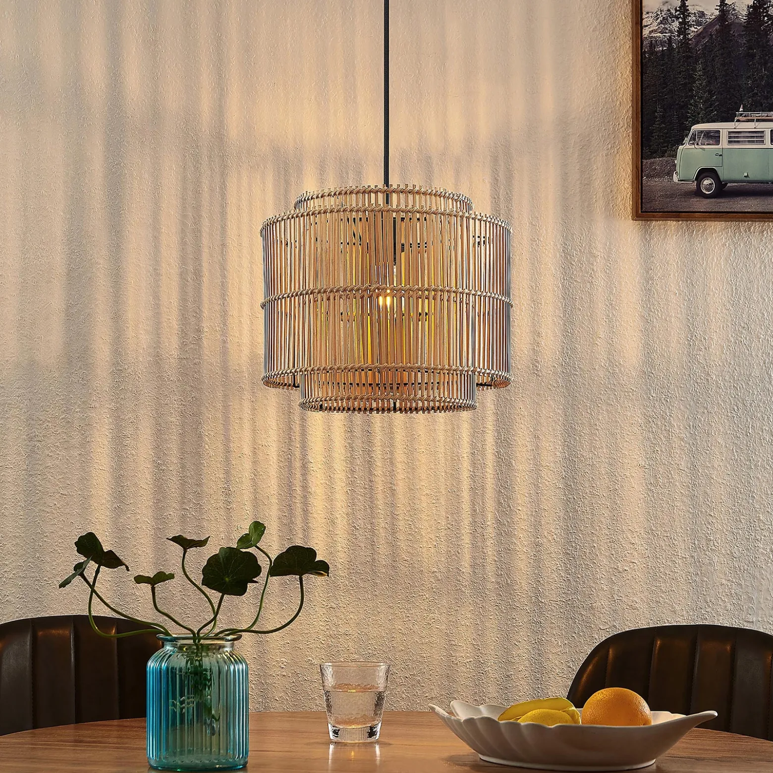 Lámpara colgante Bridga de Lindby, Ø 35 cm, negra, de bambú
