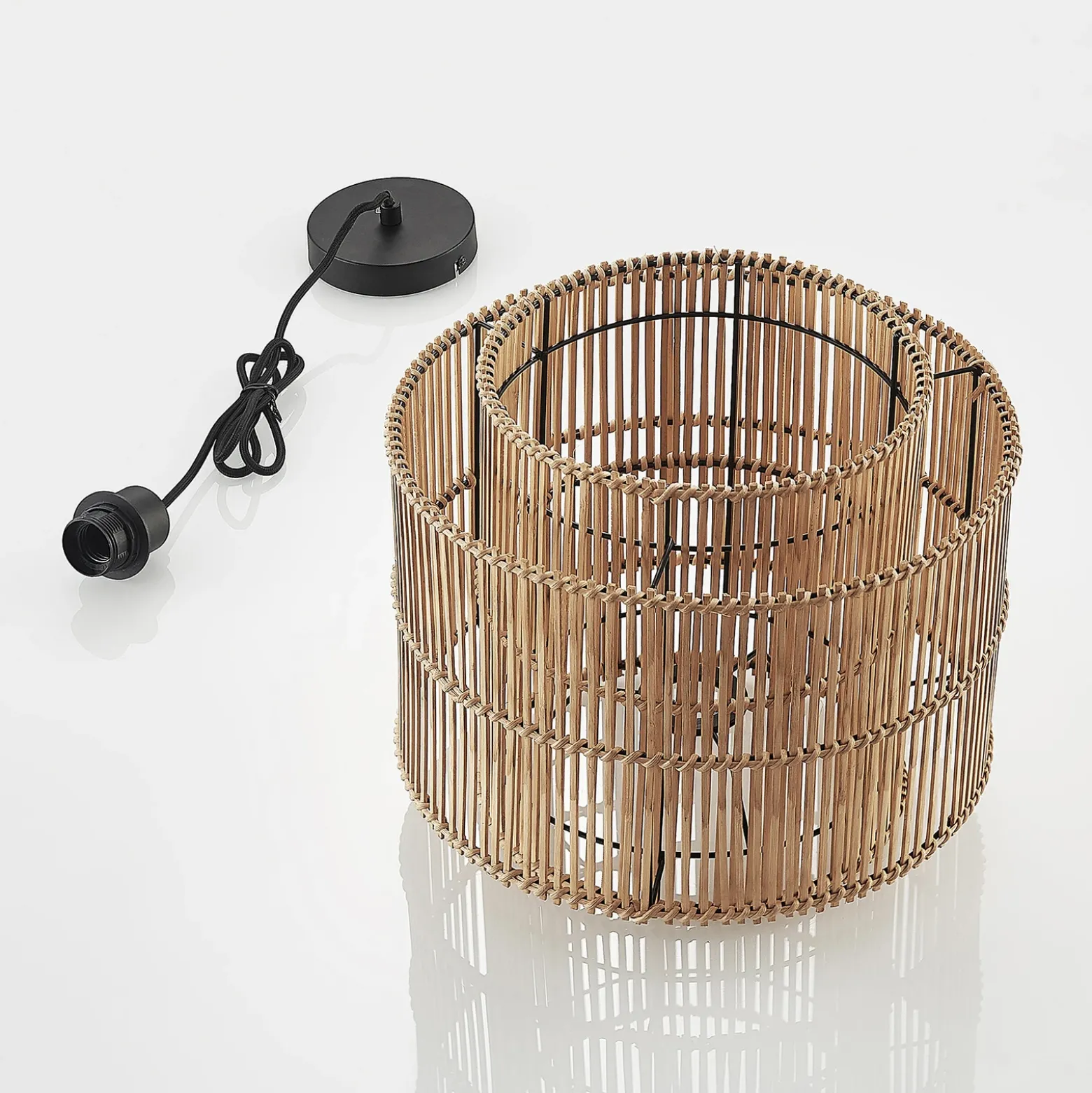 Lámpara colgante Bridga de Lindby, Ø 35 cm, negra, de bambú