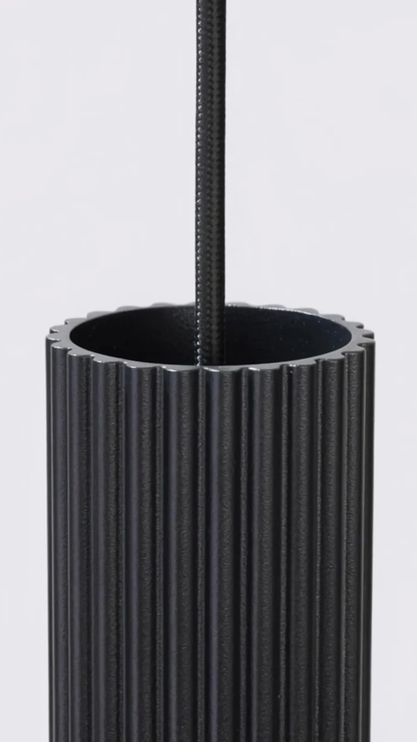 Lámpara colgante Carbon, negra, Ø 6 cm, aluminio