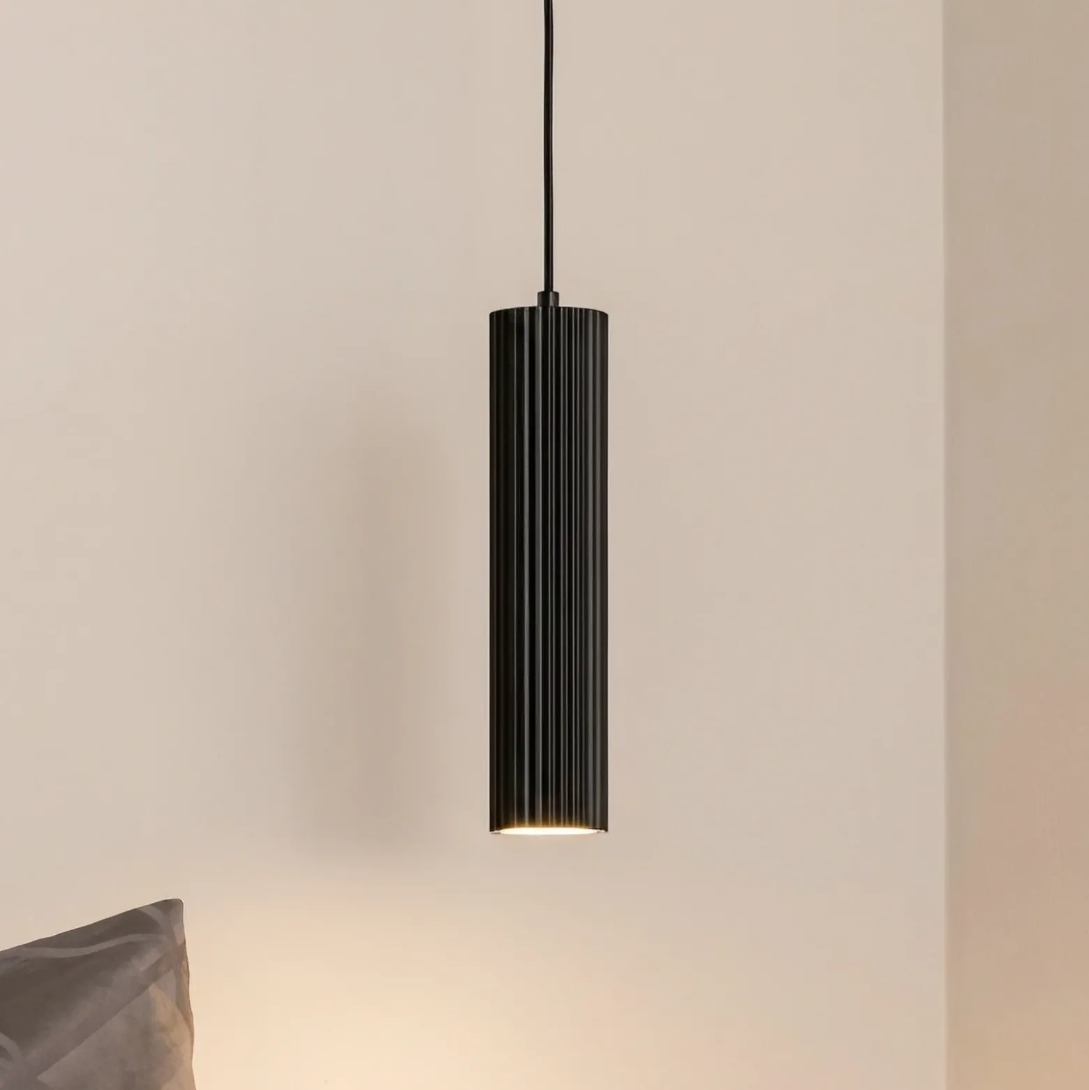Lámpara colgante Carbon, negra, Ø 6 cm, aluminio