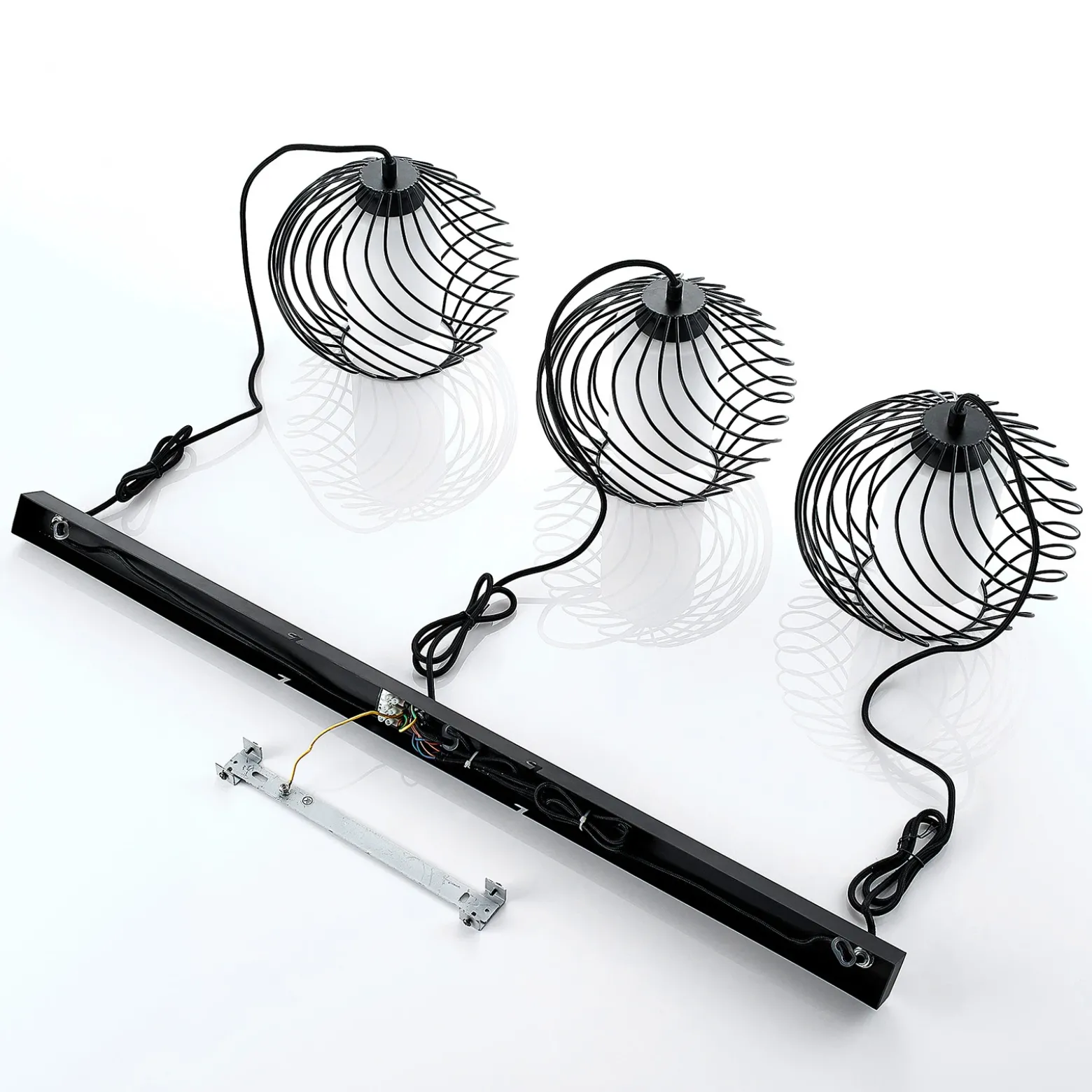 Lámpara colgante Cedrice de Lindby, 3 luces, negra, metal, E27