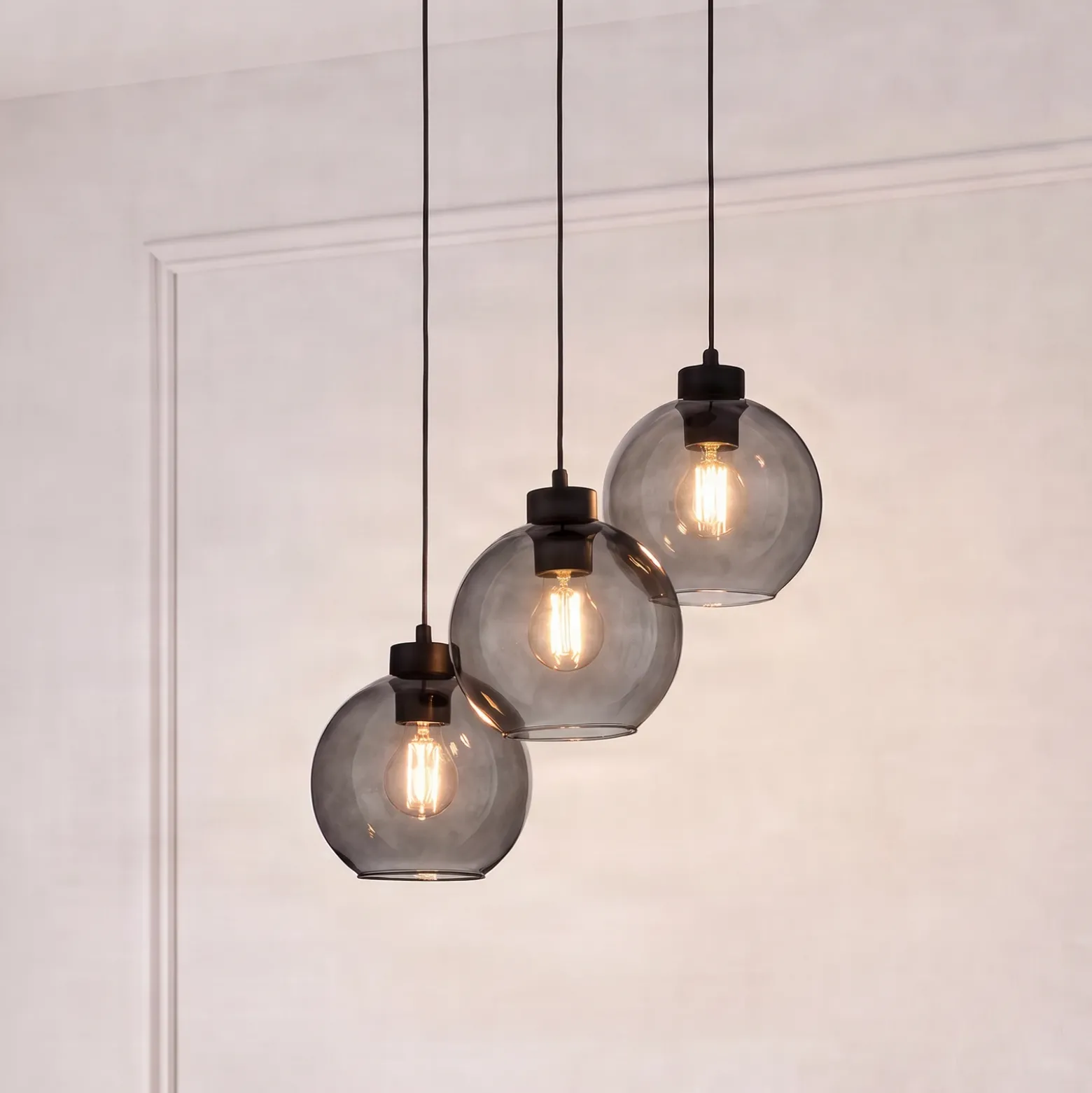 Lámpara colgante Cubus, Ø 50 cm, 3 luces, gris ahumado, cristal