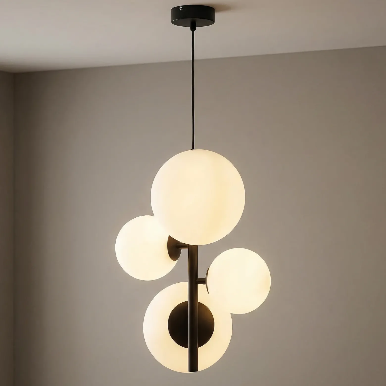 Lámpara colgante Dione, de 4 luces, negra