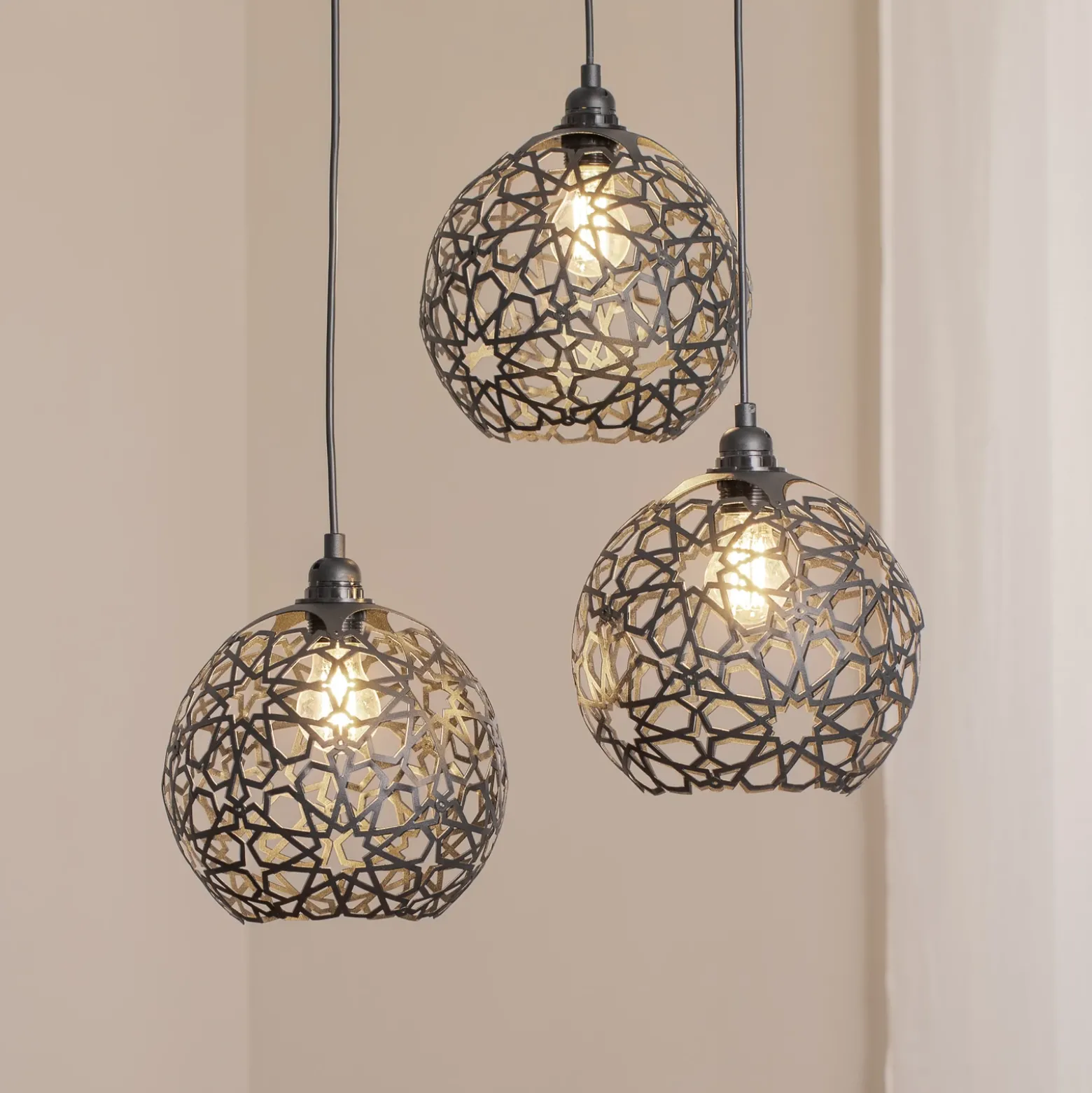 Lámpara colgante Fellini MR-787 3 luces roundel negro