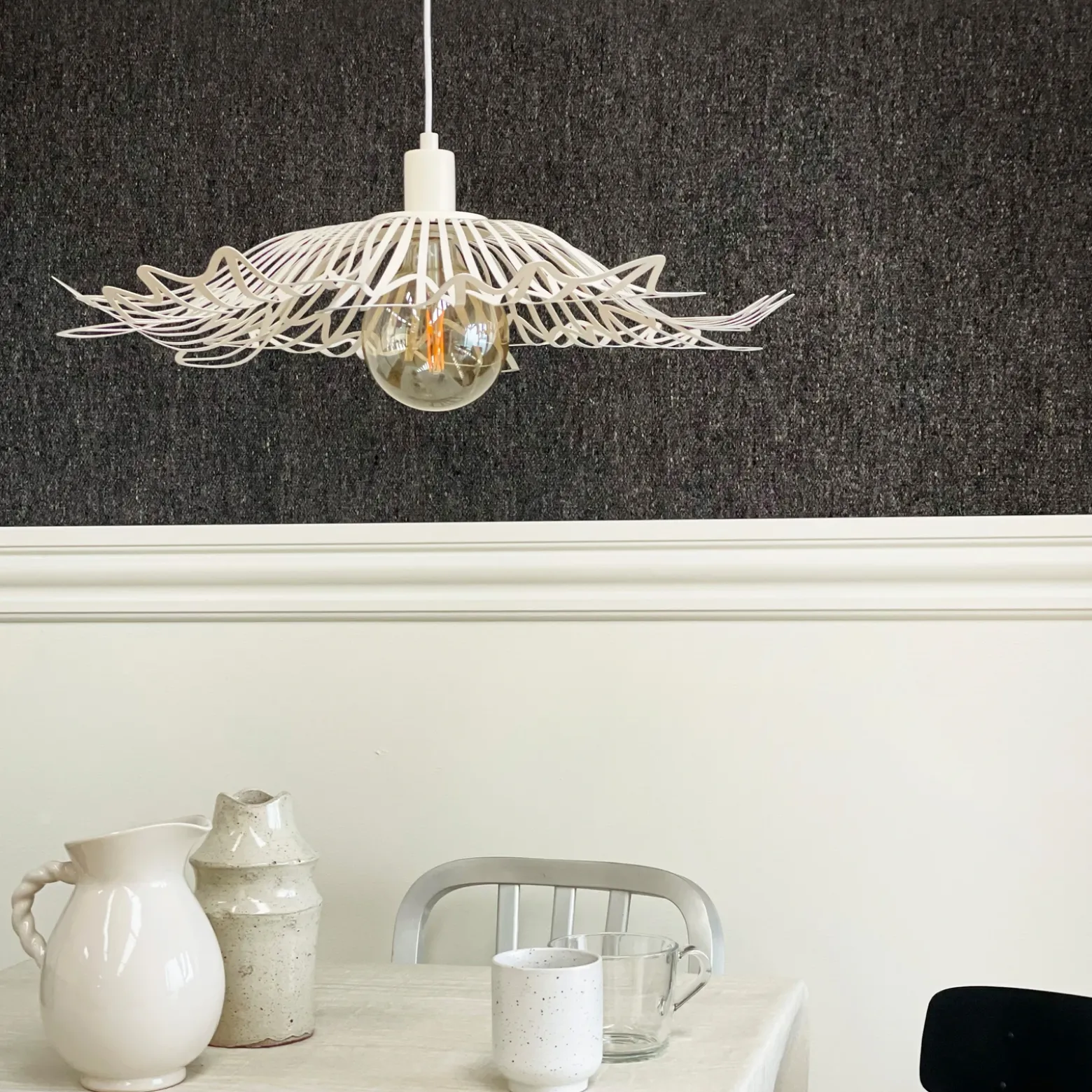 Lámpara colgante Flora de Dyberg Larsen, blanco perla, Ø 60 cm, metal