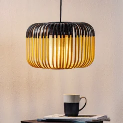 Lámpara colgante Forestier Bamboo S, Ø 35 cm, negro