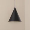 Lámpara colgante Form, negra, metal, Ø 24 cm, cónica, E27