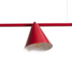 Lámpara colgante Form 4, roja, de metal, 4 luces, cónica, E27