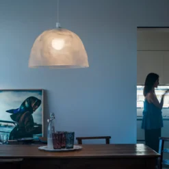 Lámpara colgante Foscarini Bump blanca esmerilada