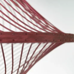 Lámpara colgante GOOD & MOJO Maui, roja, Ø 50 cm, bambú, E27