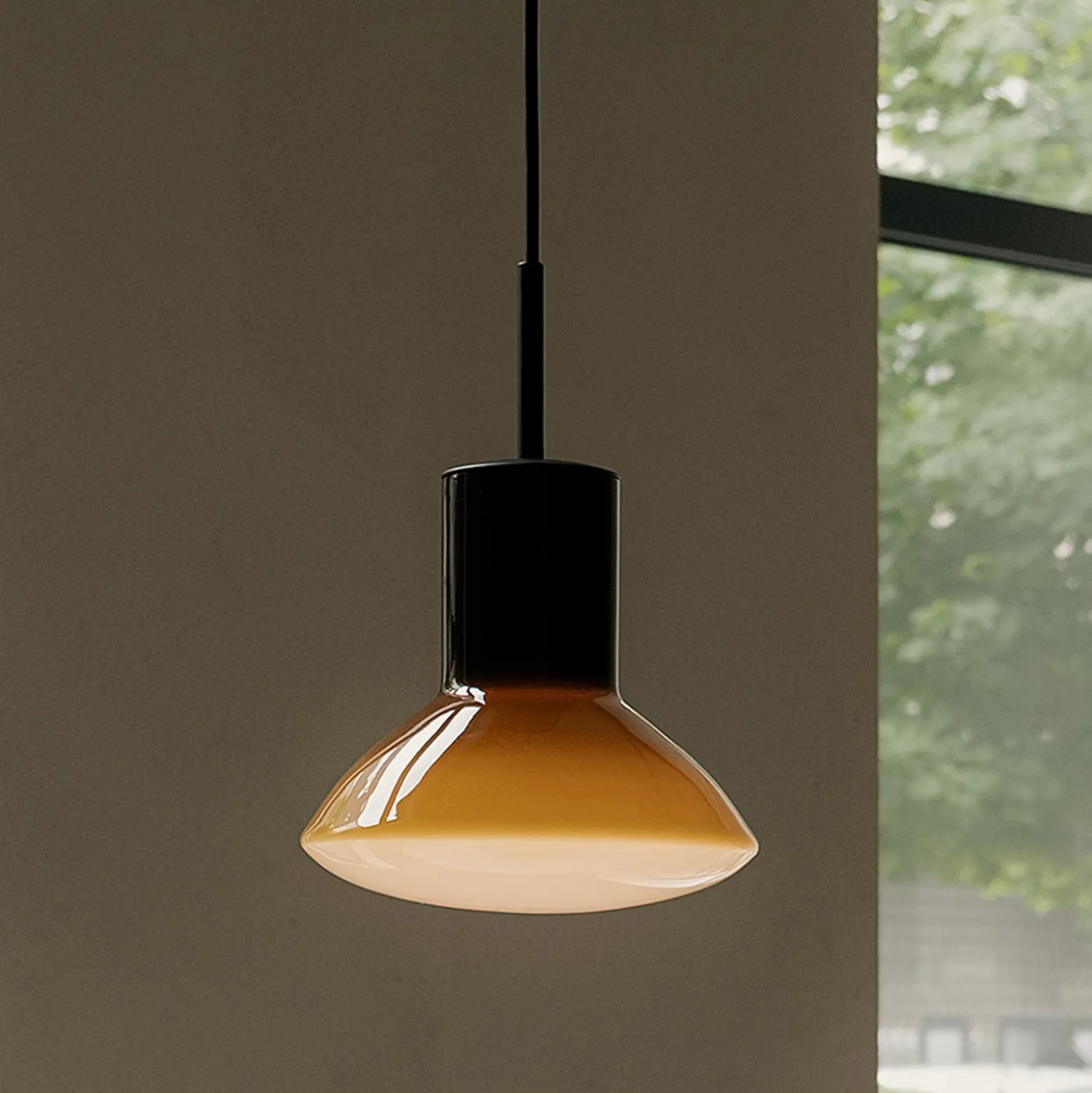 Lámpara colgante Grupa Onda, ocre, Ø 17 cm, cristal, GU10
