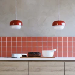 Lámpara colgante Haipot de Dyberg Larsen, rojo oscuro