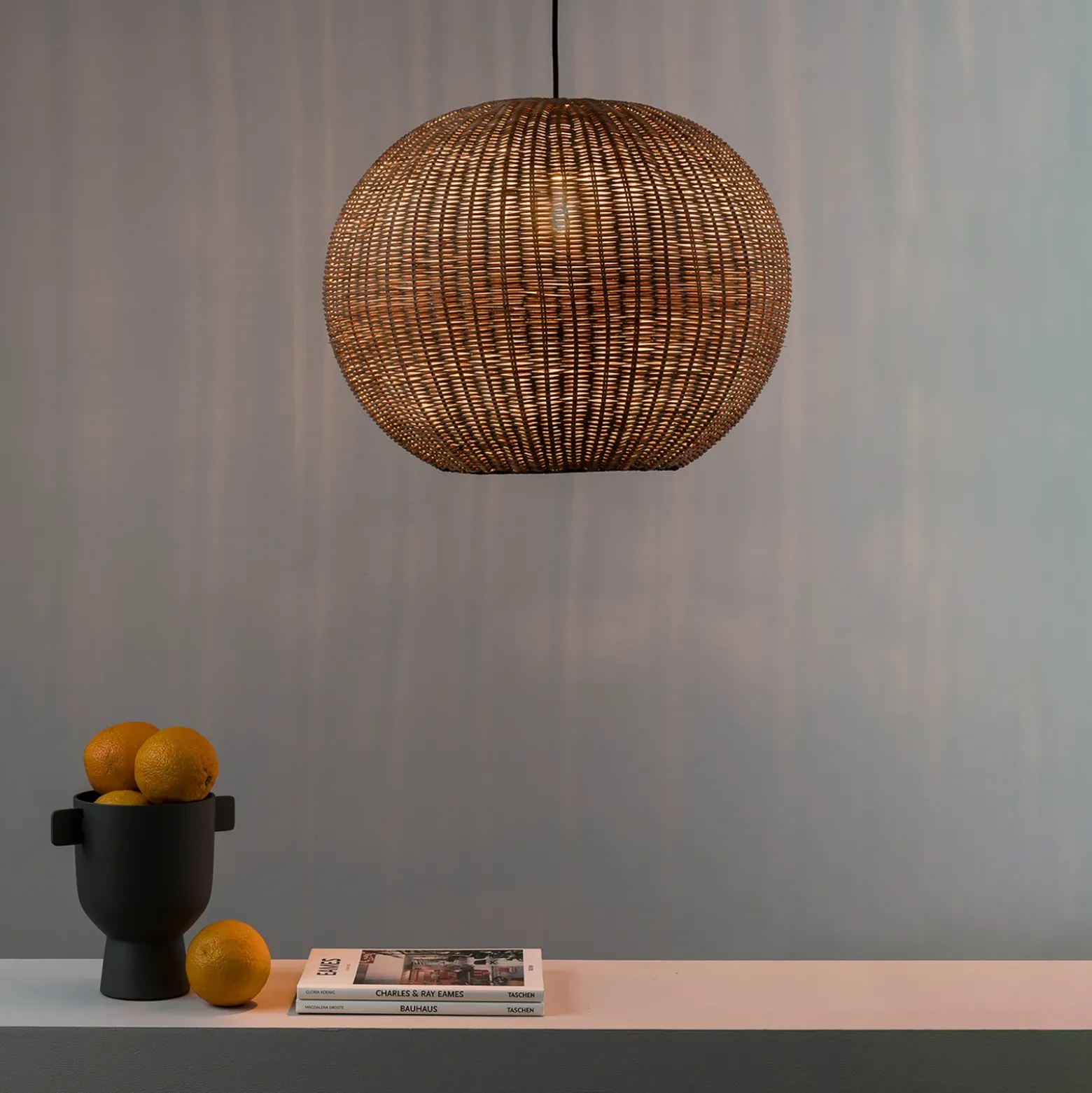 Lámpara colgante Haka con pantalla de ratán, Ø 53 cm